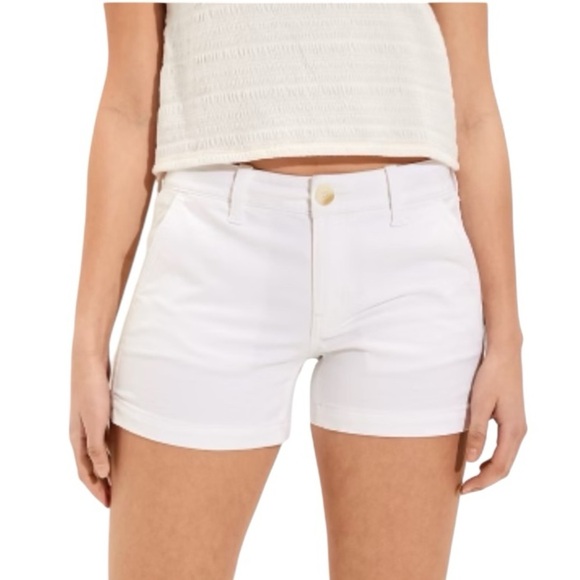 American Eagle Outfitters Pants - American Eagle White Low Rise Super Stretch Shorts Size 6